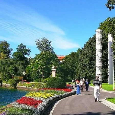 Sleeps 9 Pool Апартаменты *